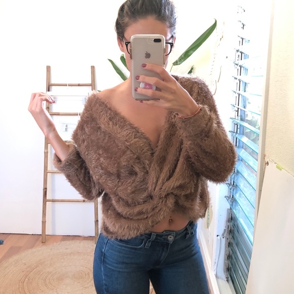 NWT• Reversible Latte Knotted Sweater•MADE IN 🇺🇸 - Picture 5 of 8